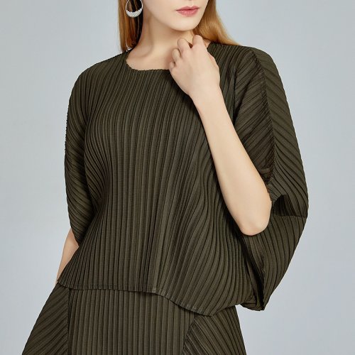 woman crinklely pleated t shirt blouse top manufacturer