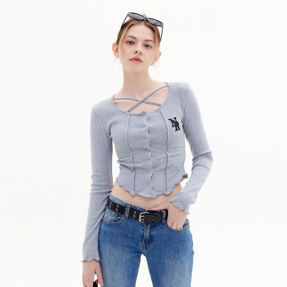 custom open button round neck cropped top