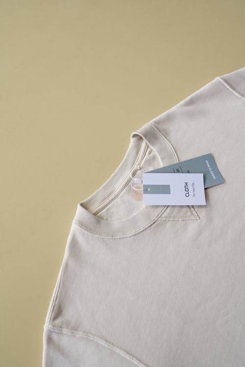 neck label and tag